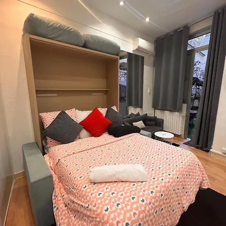 Apartment Chic Studio At Arc De Triomphe And Champs Elysees